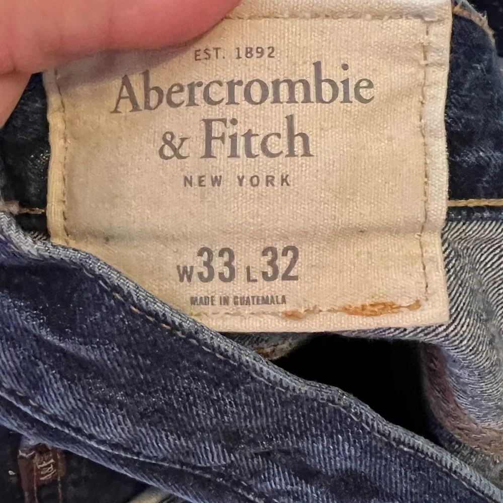 Abercrombie & Fitch Distressed‎ Jeans